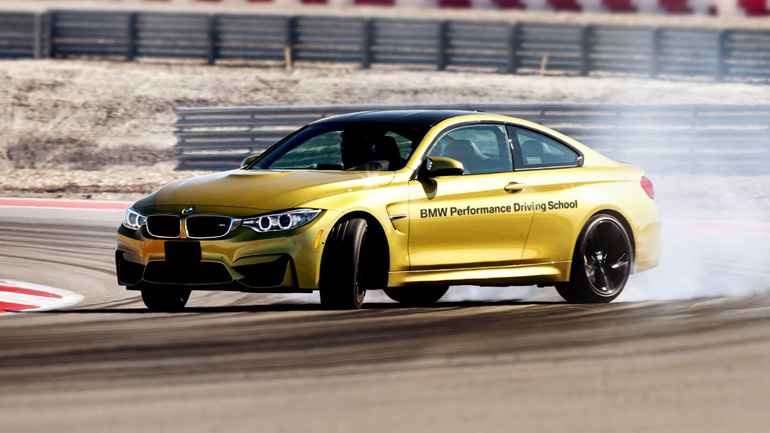 Η BMW παραδίδει μαθήματα donuts